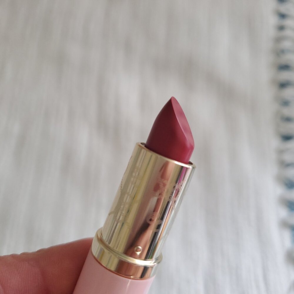 Brand New Lipstick by Estee Lauder, and tote bag Elegant Patterns - Picture 12 of 13